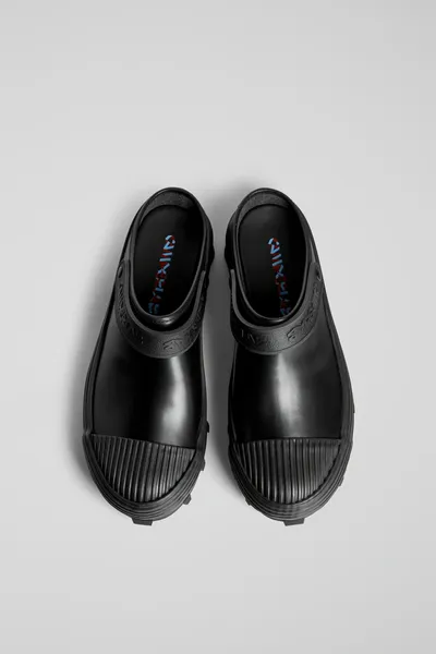 Tracktori Black Clogs for Unisex - Autumn / Winter collection - Image 3