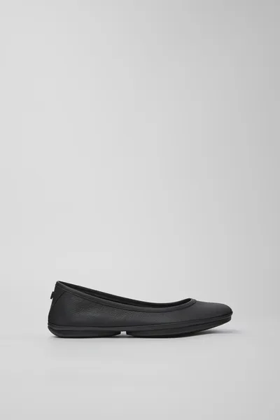 Right Black Ballerinas for Women - Autumn / Winter collection