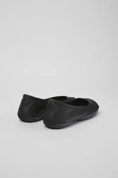 Right Black Ballerinas for Women - Autumn / Winter collection - Image 2